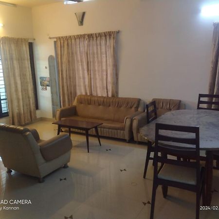 Parthasarathy Home Stay Thiruvananthapuram Екстериор снимка