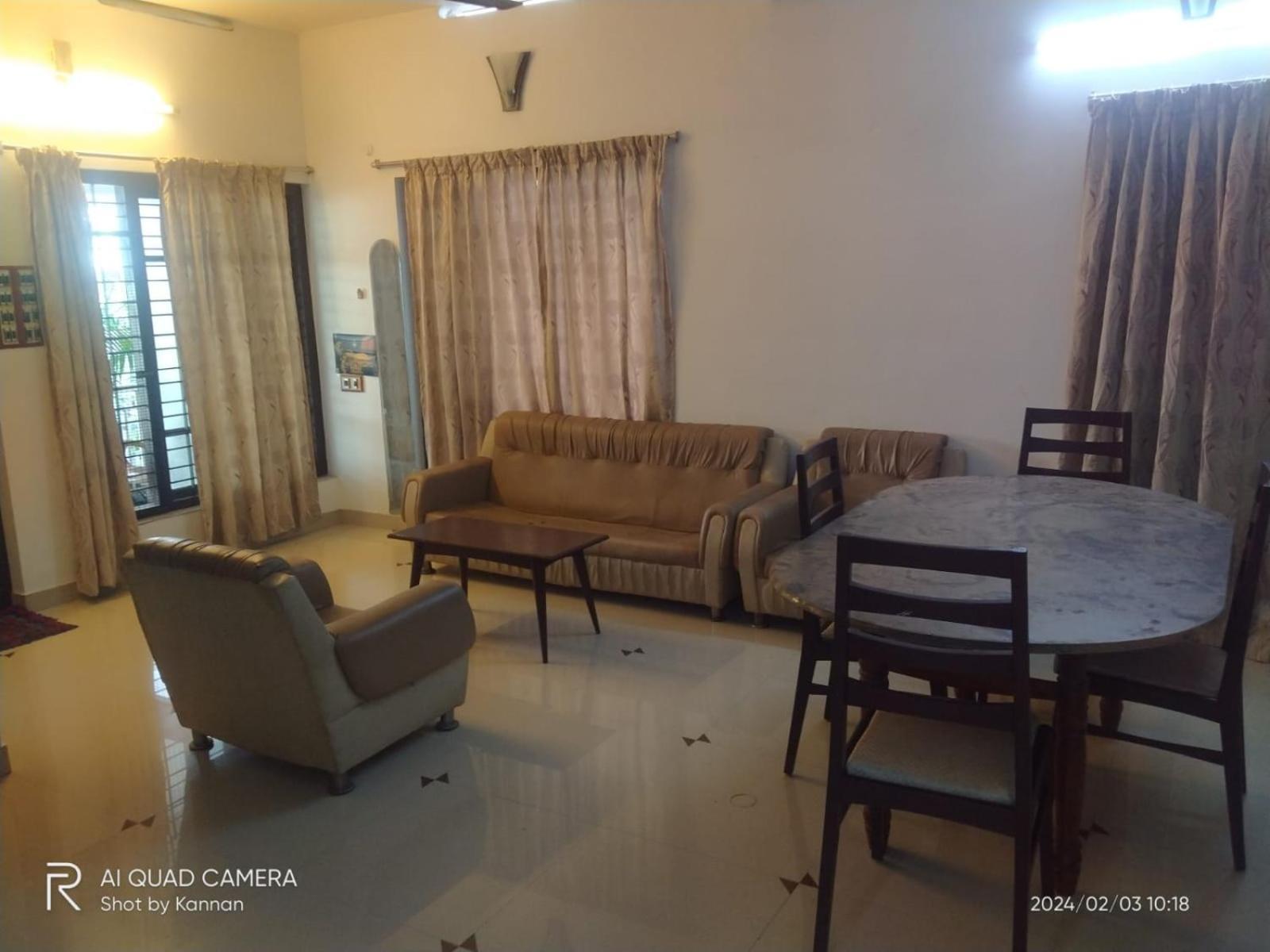 Parthasarathy Home Stay Thiruvananthapuram Екстериор снимка